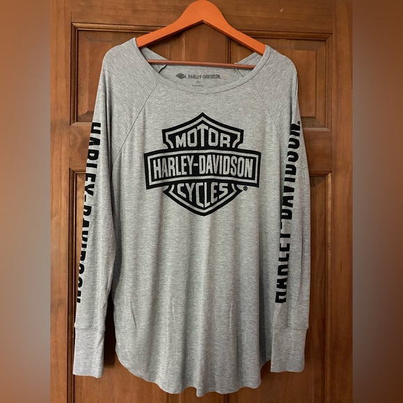 Harley-Davidson Tops - Harley-Davidson Bar & Shield Gray Long Sleeve Shirt